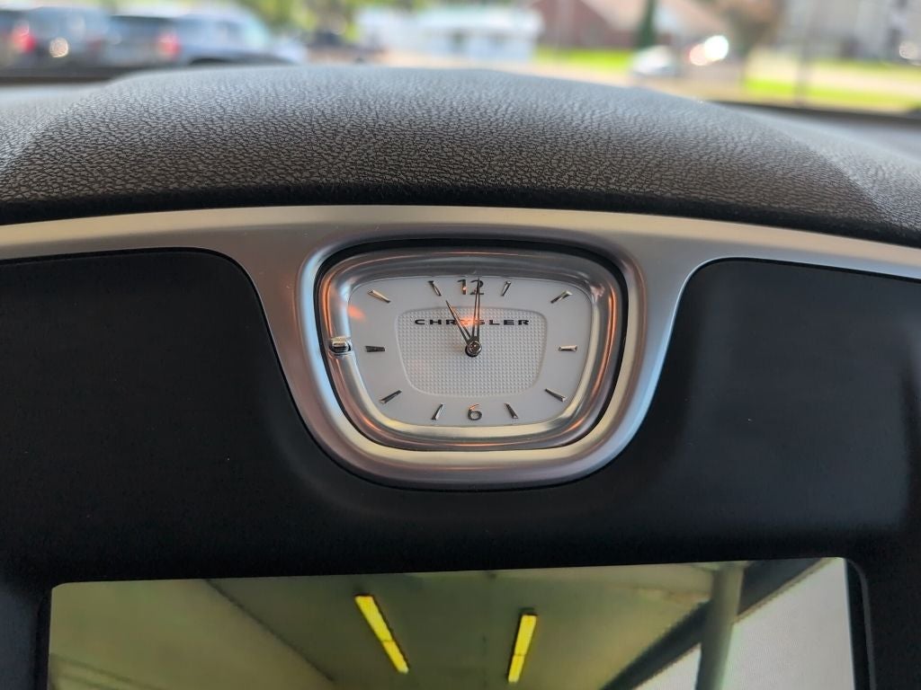 2021 Chrysler 300 Touring