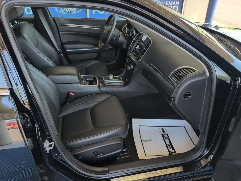 2021 Chrysler 300 Touring