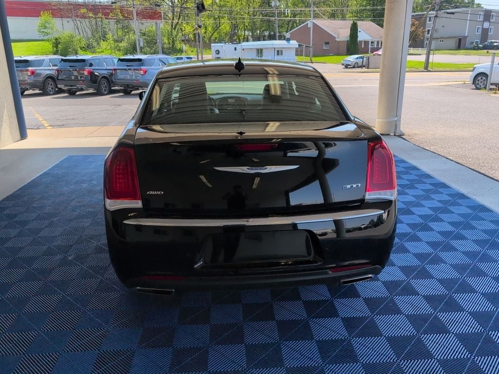 2021 Chrysler 300 Touring
