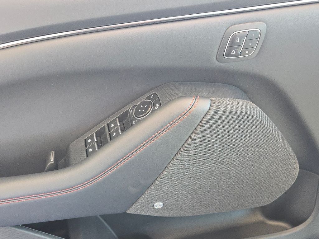 2025 Ford Mustang Mach-E Premium Sport