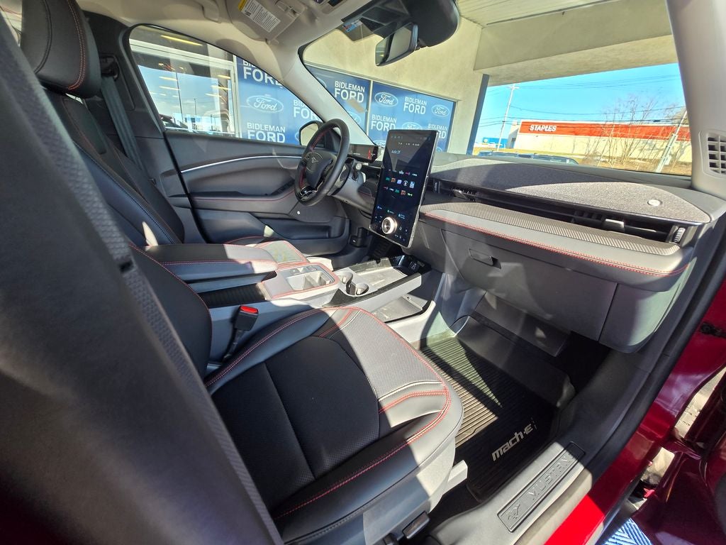 2025 Ford Mustang Mach-E Premium Sport