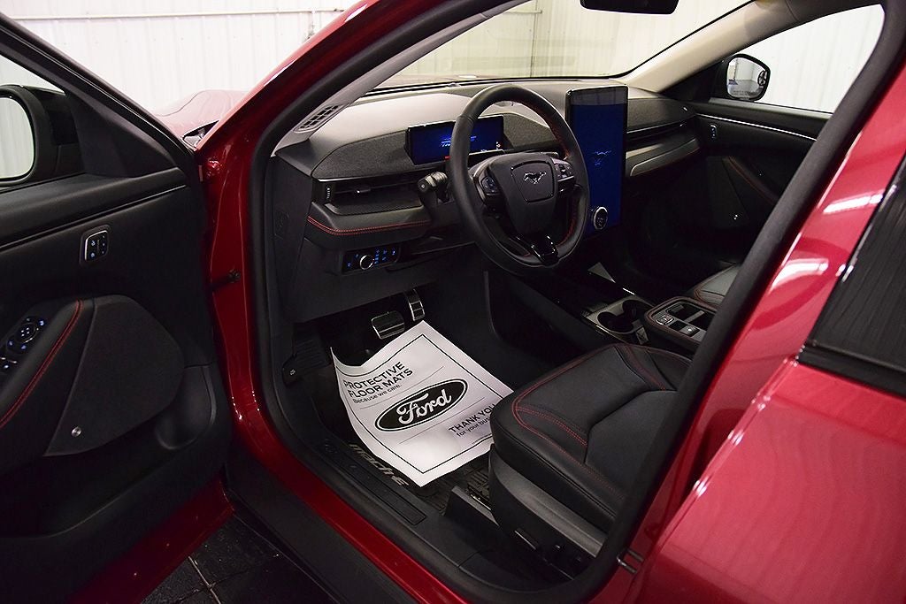 2025 Ford Mustang Mach-E Premium Sport
