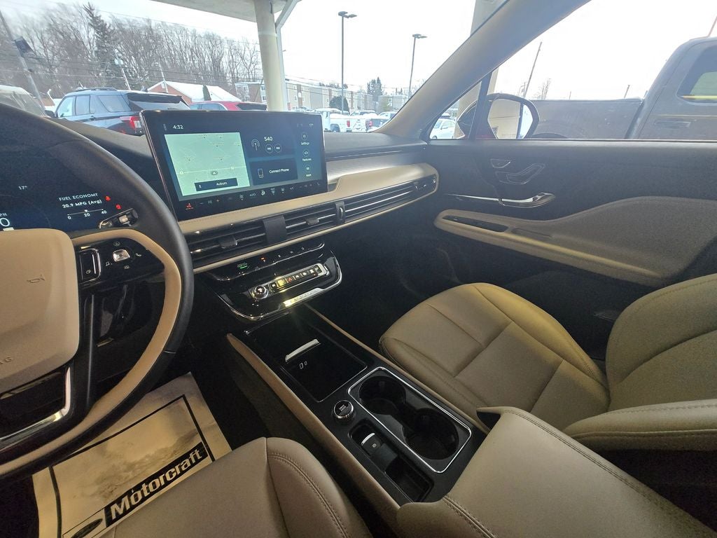 2025 Lincoln Corsair Premiere