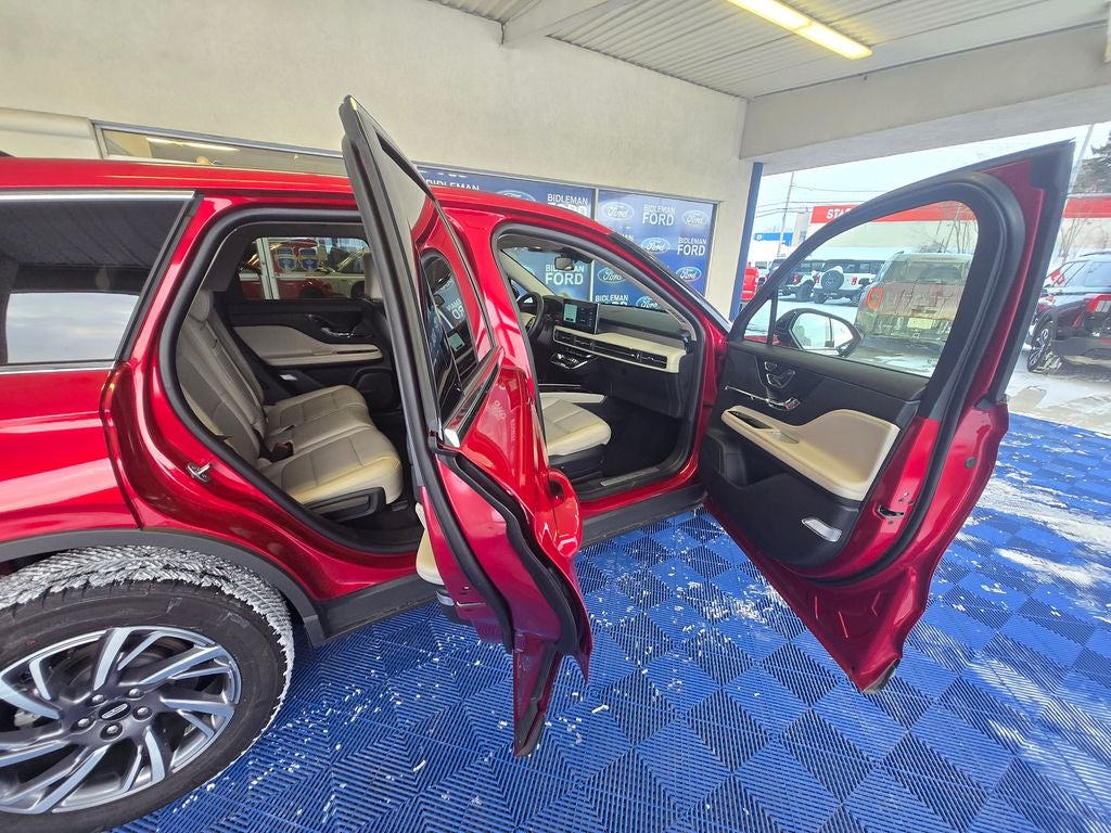 2025 Lincoln Corsair Premiere