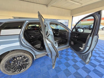 2023 Lincoln Corsair Standard Jet Edition