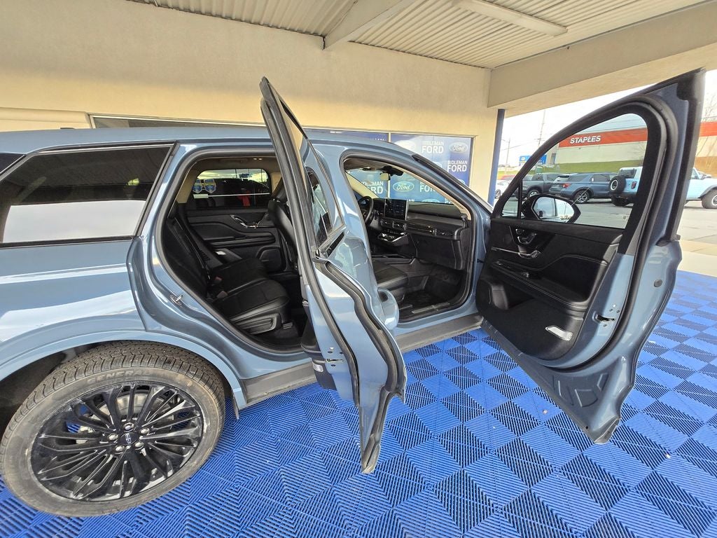 2023 Lincoln Corsair Standard Jet Edition