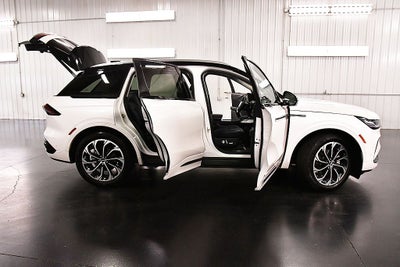 2024 Lincoln Nautilus Reserve