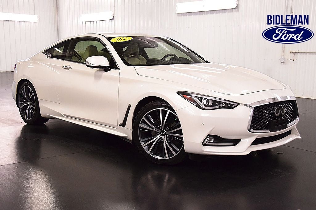 2022 INFINITI Q60 LUXE