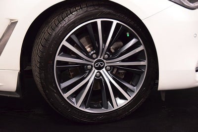 2022 INFINITI Q60 LUXE
