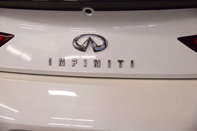 2022 INFINITI Q60 LUXE