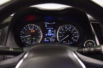 2022 INFINITI Q60 LUXE