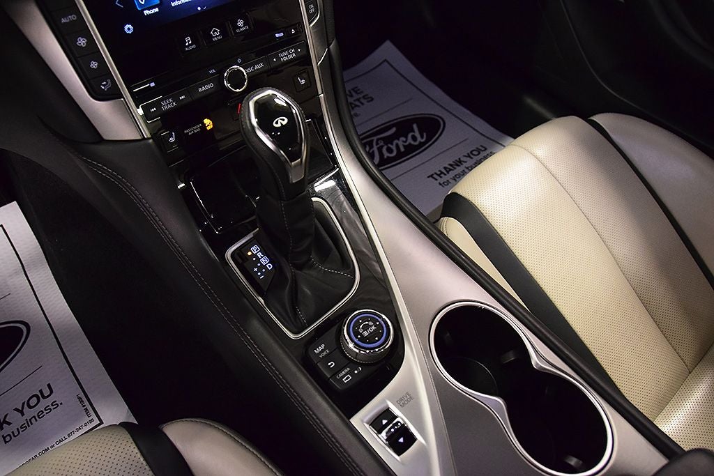 2022 INFINITI Q60 LUXE