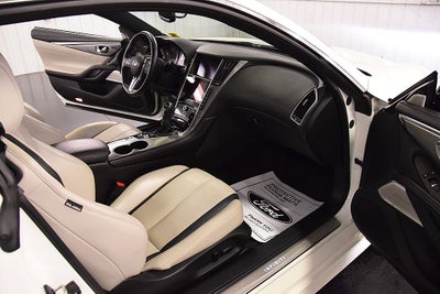 2022 INFINITI Q60 LUXE