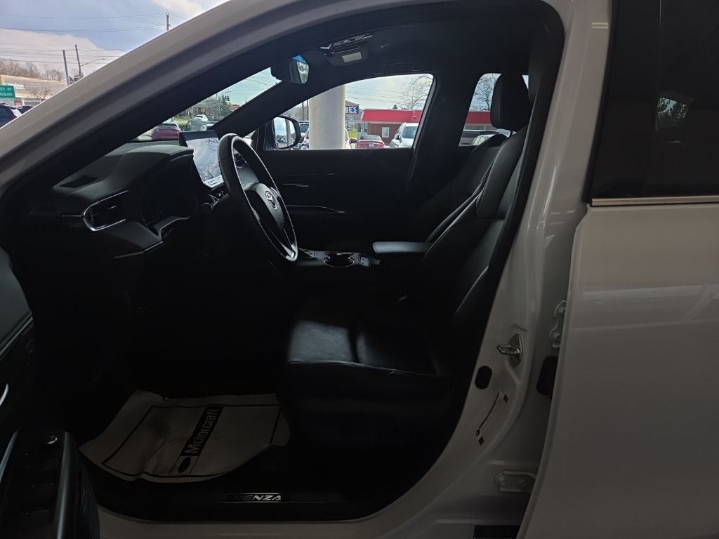 2023 Toyota Venza XLE