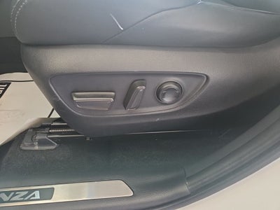 2023 Toyota Venza XLE