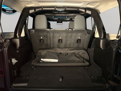 2025 Jeep Wrangler Sahara V6