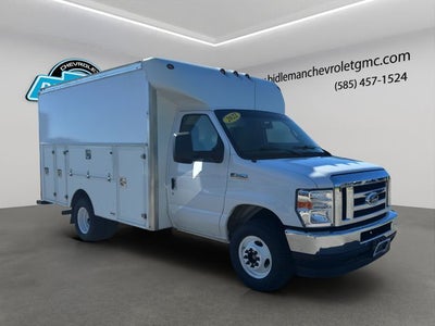 2022 Ford E-350SD Base Cutaway