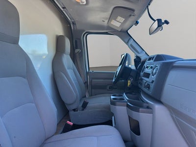 2022 Ford E-350SD Base Cutaway