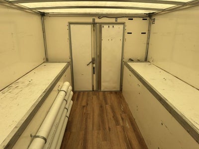 2022 Ford E-350SD Base Cutaway