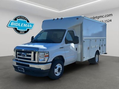 2022 Ford E-350SD Base Cutaway