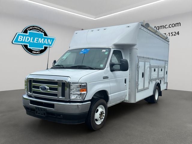 2024 Ford E-450SD Base
