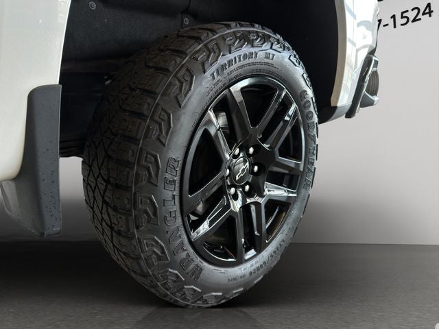 2021 Chevrolet Silverado 1500 LT Trail Boss Dark Essentials