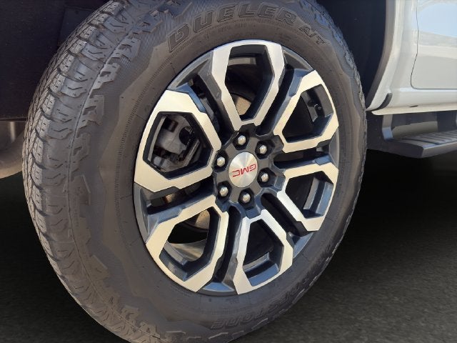 2024 GMC Canyon AT4
