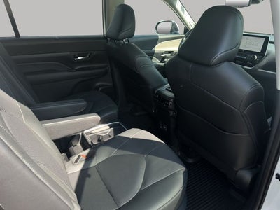 2025 Toyota Grand Highlander Platinum