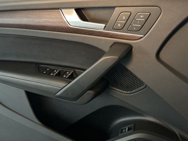 2024 Audi Q5 45 S line Premium quattro