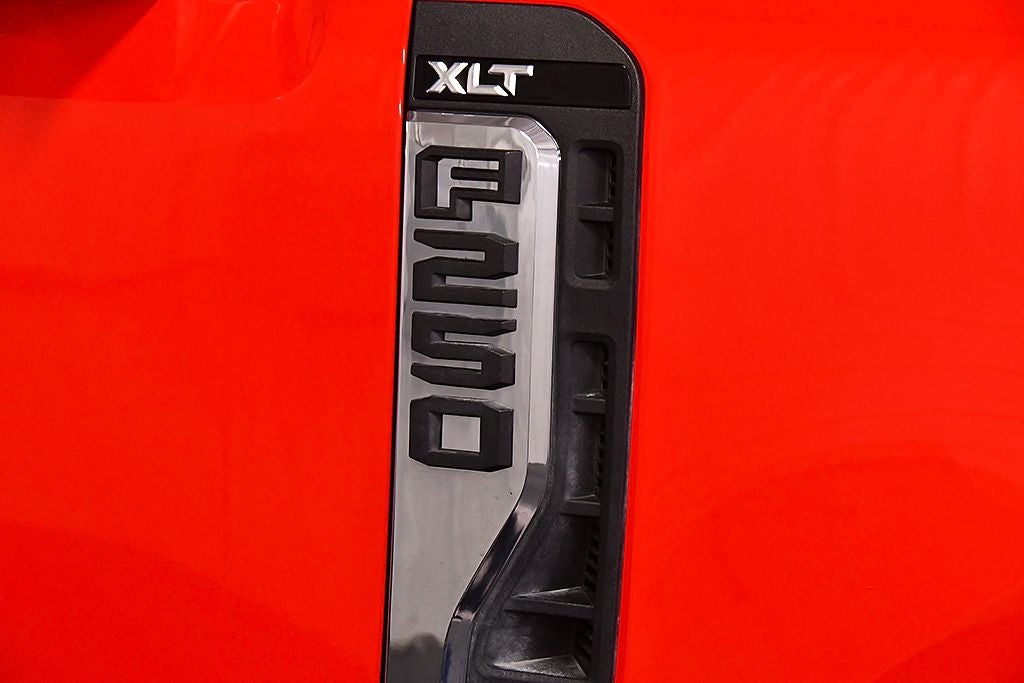 2024 Ford F-250SD XLT 8' Box