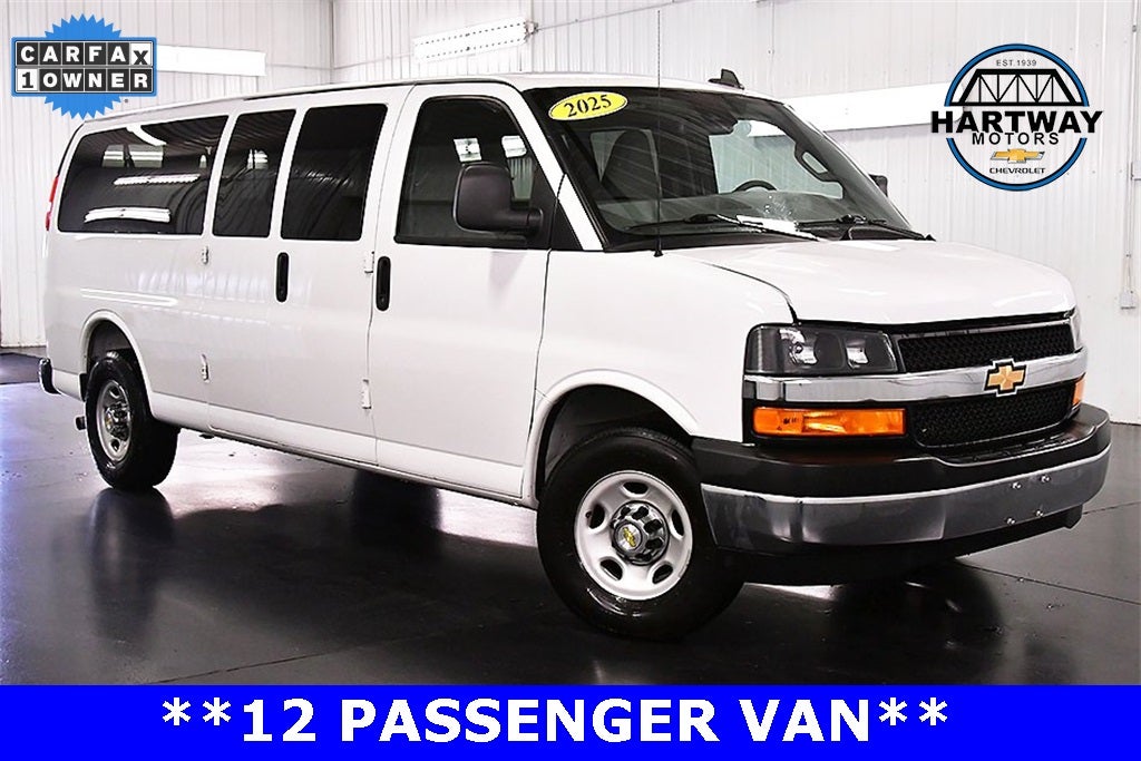2025 Chevrolet Express 3500 LT Passenger