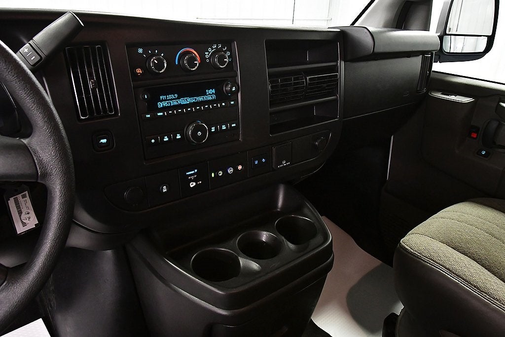 2025 Chevrolet Express 3500 LT Passenger