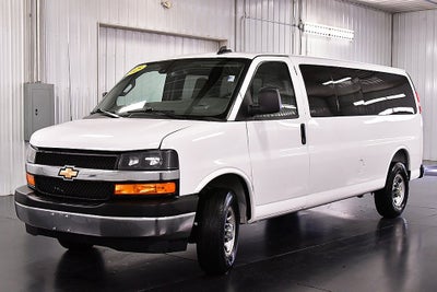 2025 Chevrolet Express 3500 LT Passenger