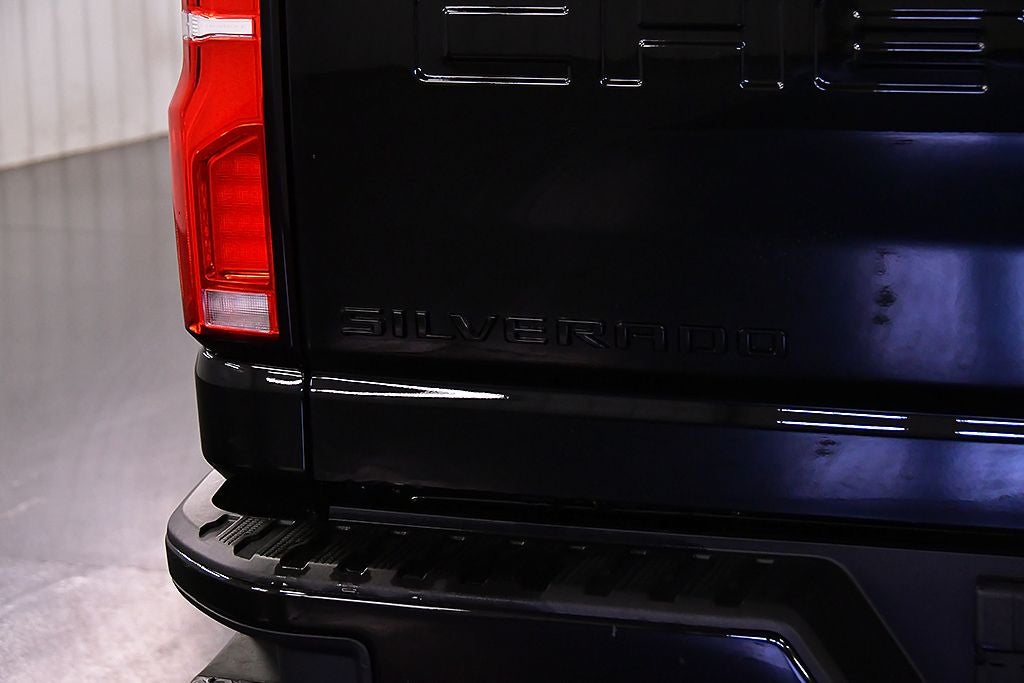 2024 Chevrolet Silverado 2500HD LTZ Midnight Edition