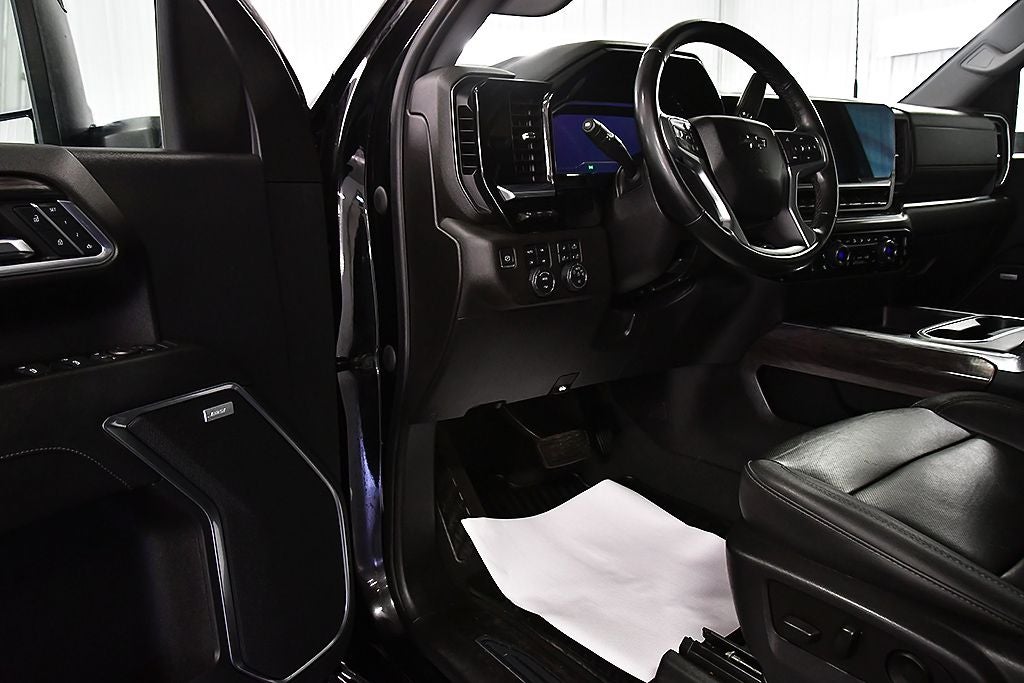 2024 Chevrolet Silverado 2500HD LTZ Midnight Edition