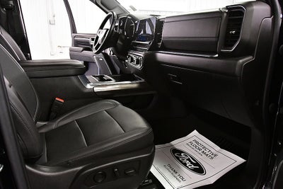 2024 Chevrolet Silverado 2500HD LTZ Midnight Edition