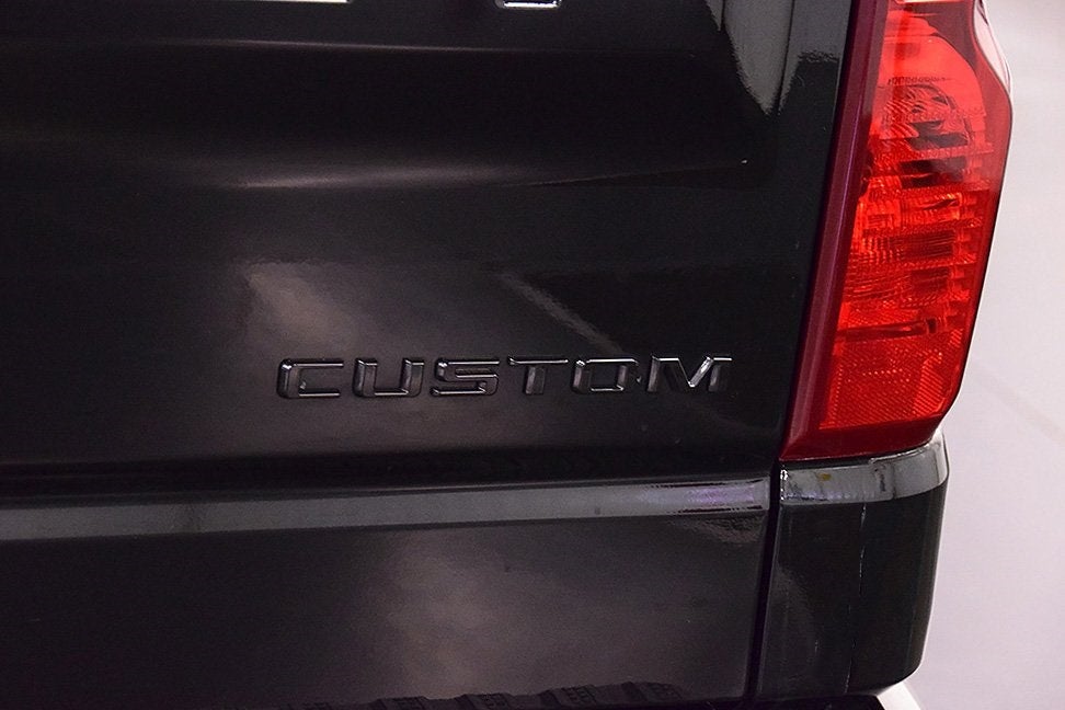 2023 Chevrolet Silverado 1500 Custom Dark Essentials