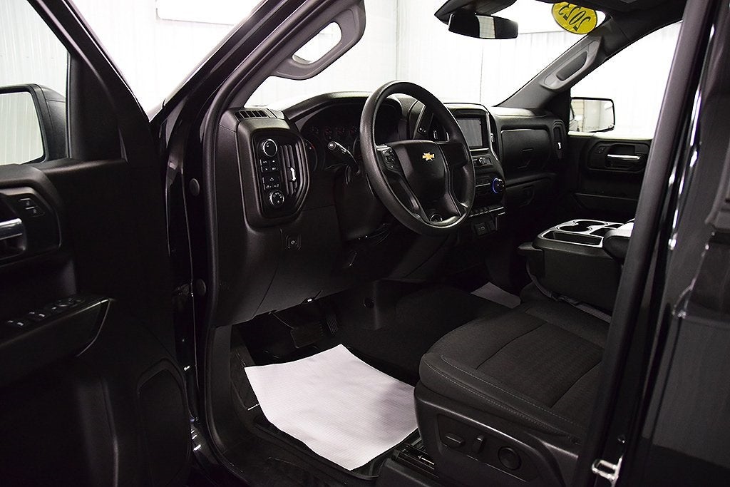 2023 Chevrolet Silverado 1500 Custom Dark Essentials