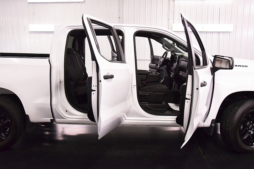 2023 Chevrolet Silverado 1500 Custom Dark Essentials