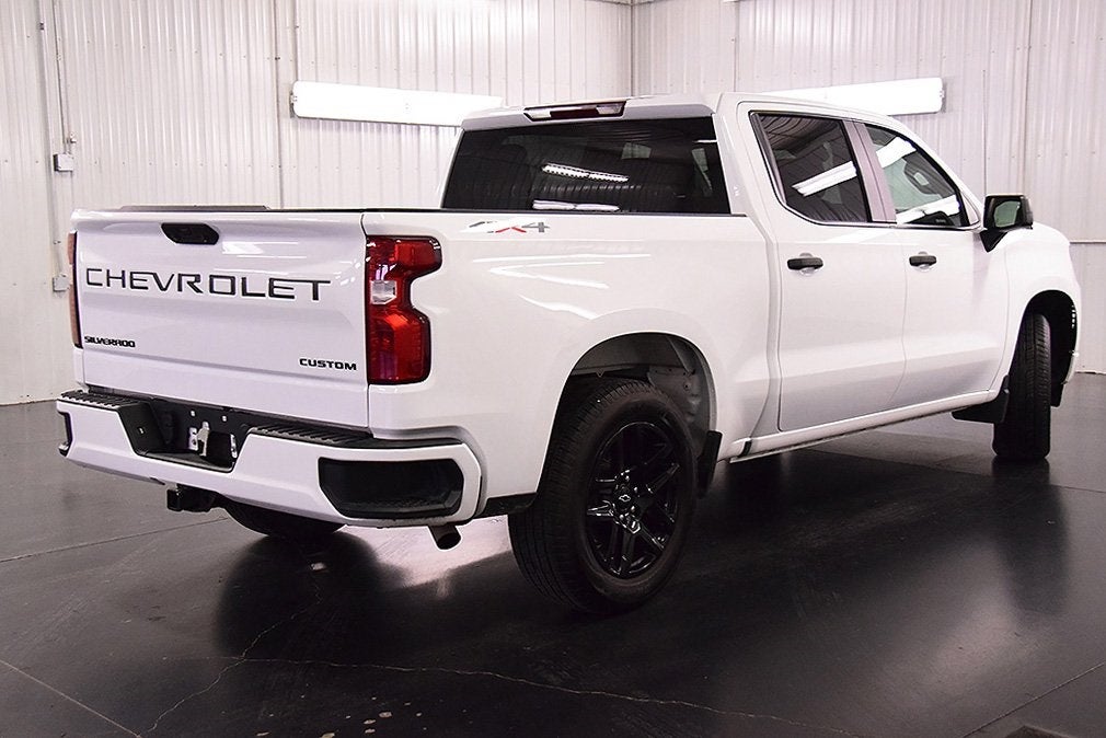 2023 Chevrolet Silverado 1500 Custom Dark Essentials