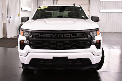 2025 Chevrolet Silverado 1500 Custom Dark Essentials