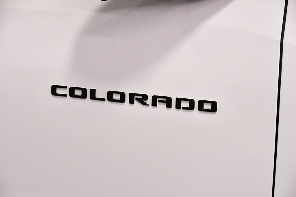 2024 Chevrolet Colorado Z71 Dark Essentials