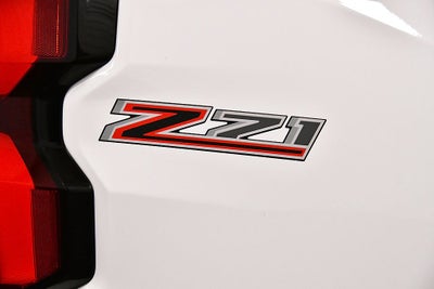 2024 Chevrolet Colorado Z71 Dark Essentials