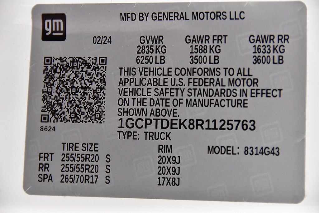 2024 Chevrolet Colorado Z71 Dark Essentials