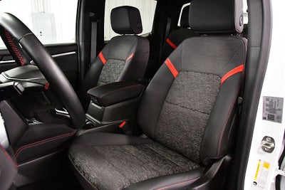 2024 Chevrolet Colorado Z71 Dark Essentials