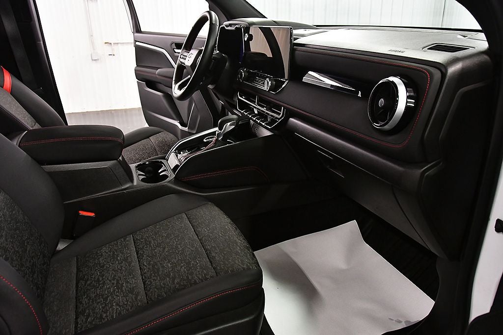 2024 Chevrolet Colorado Z71 Dark Essentials