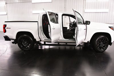 2024 Chevrolet Colorado Z71 Dark Essentials