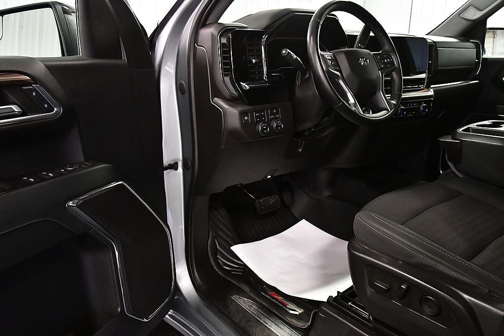 2024 Chevrolet Silverado 1500 RST Z71 Dark Essentials