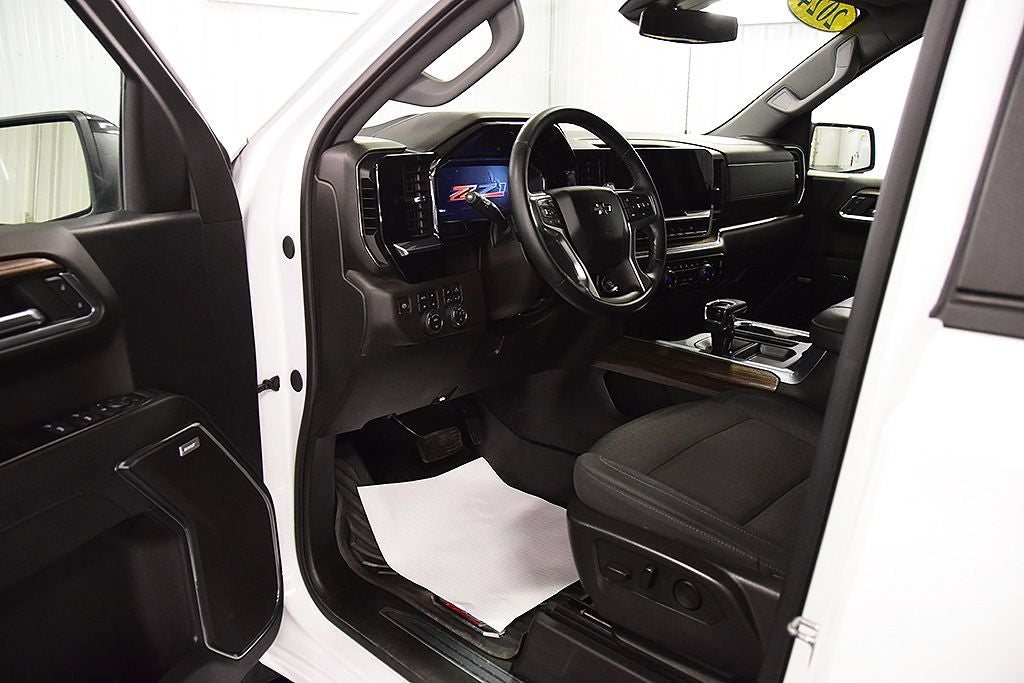 2024 Chevrolet Silverado 1500 RST Z71 Dark Essentials