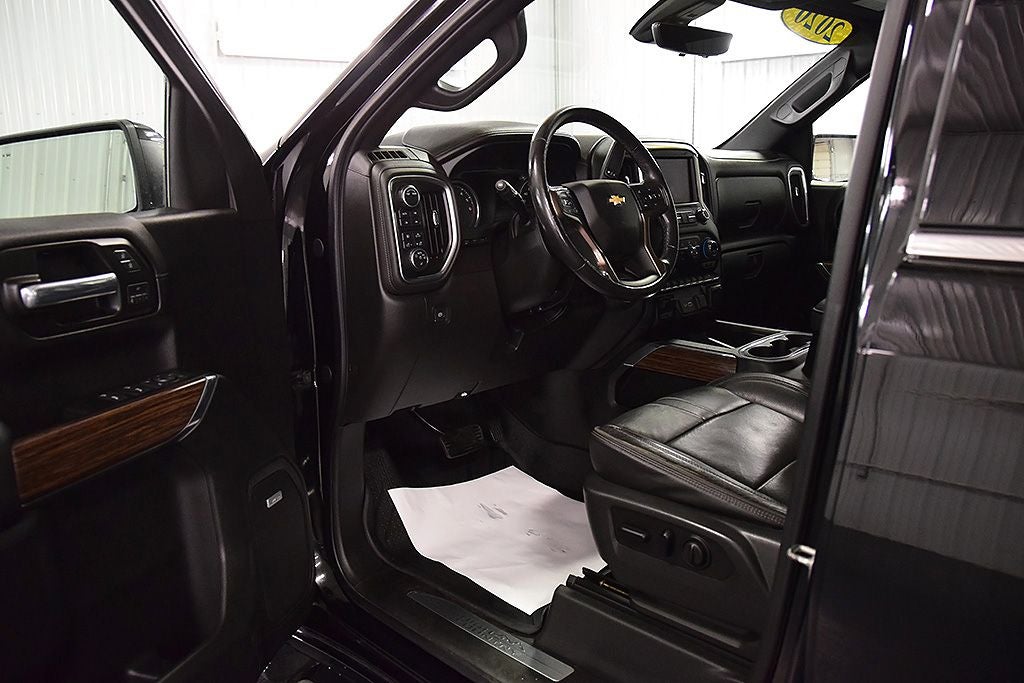 2020 Chevrolet Silverado 1500 High Country Dark Essentials